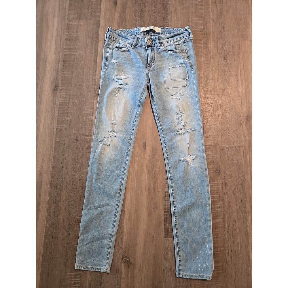 Abercrombie Fitch Womens Light Wash Distressed Paint Skinny Jeans 2R W26